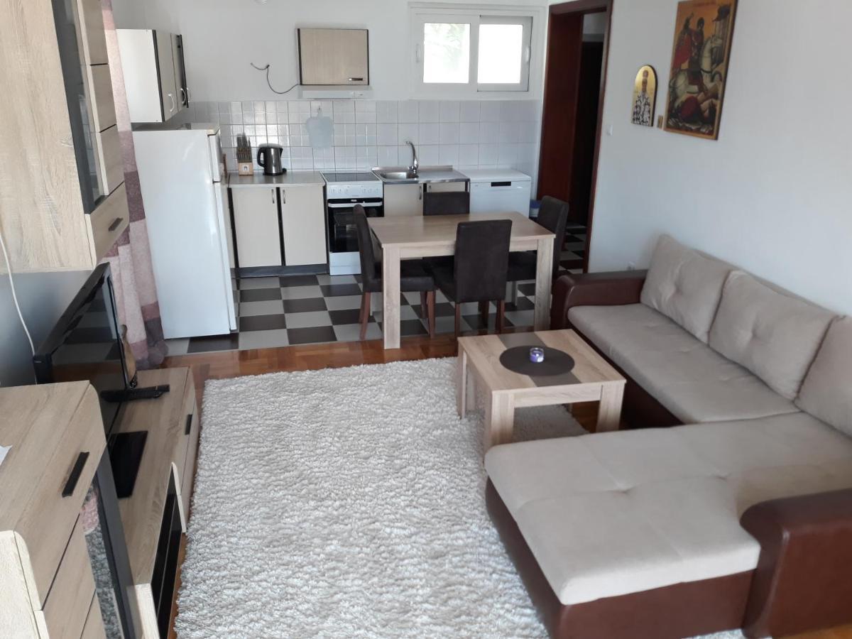 Apartments Gogo Cattaro Esterno foto