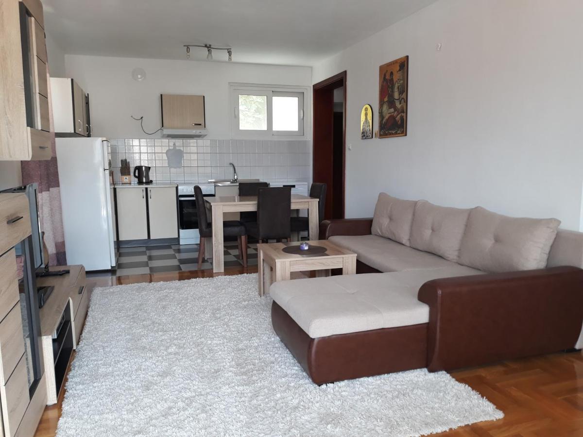 Apartments Gogo Cattaro Esterno foto